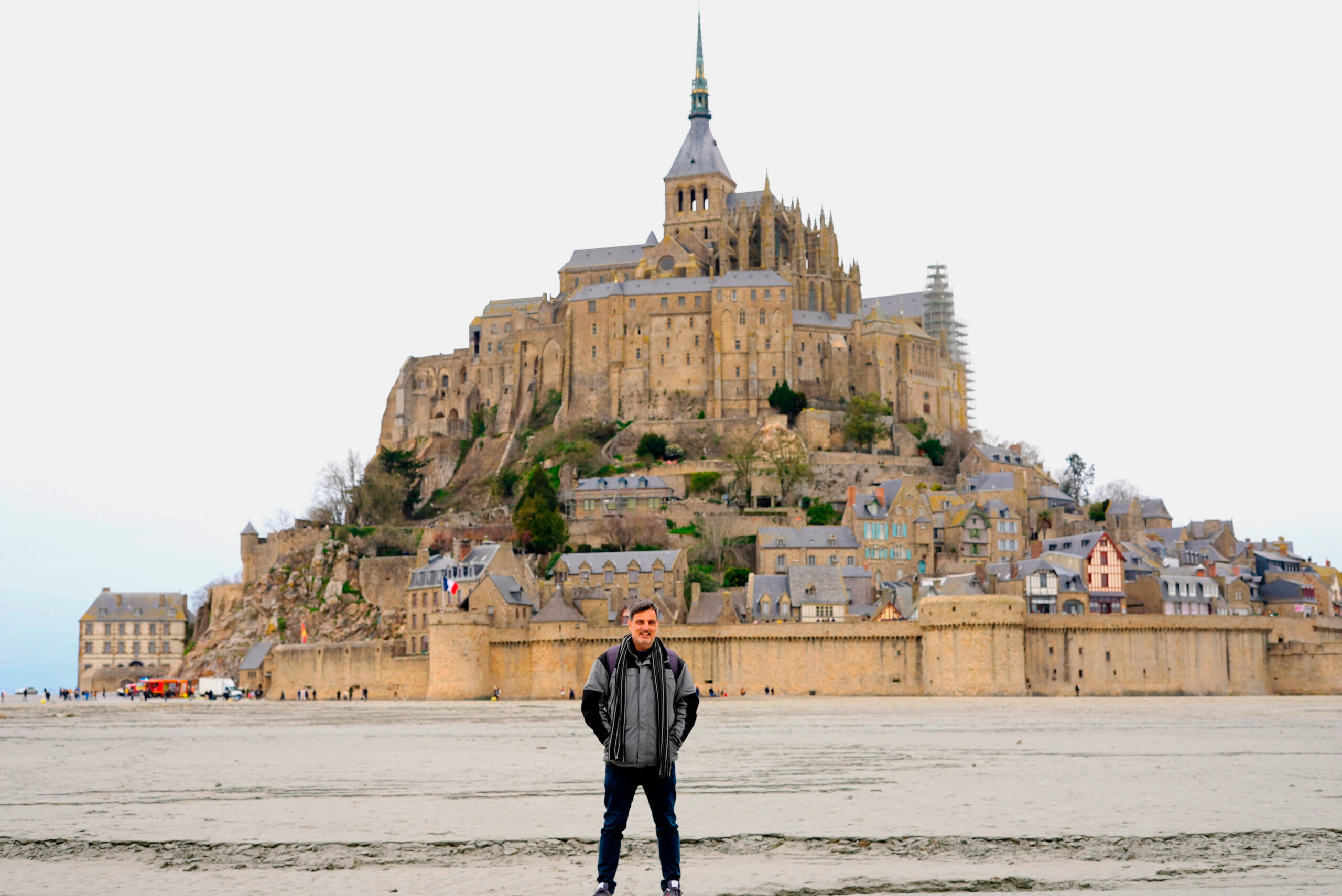 pagina web es perfil saint mitchel